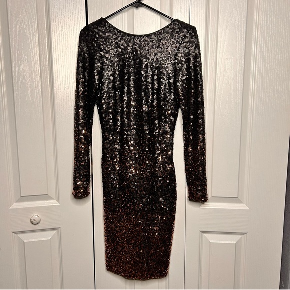 Dress the Population Dresses & Skirts - Dress the‎ Population Women’s Black & Gold Ombré Sequin Long Sleeve Mini Dress M